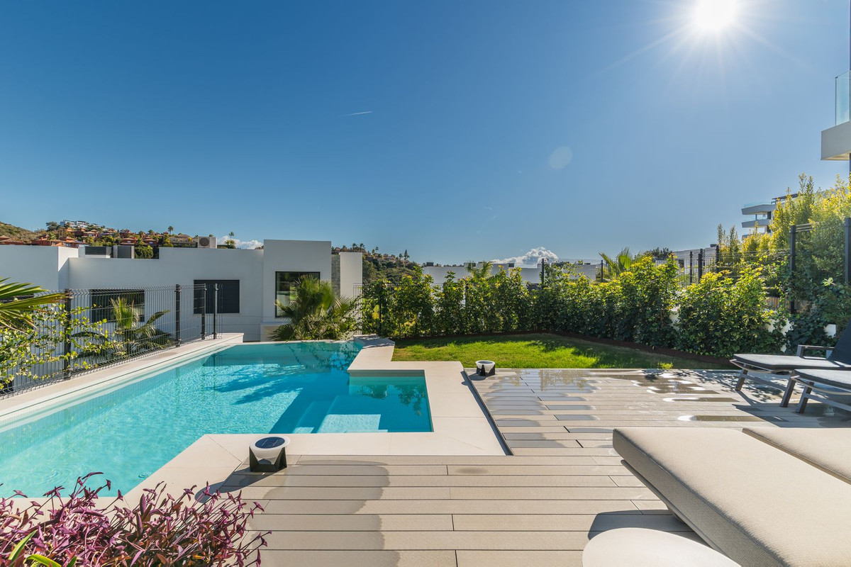 4 Bed Townhouse for sale in Santa Clara Costa Del Sol, Málaga, Spain