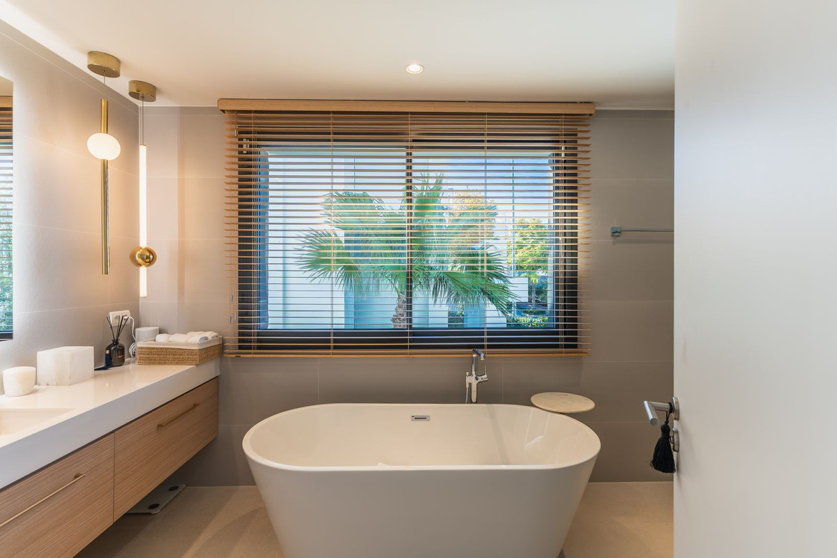 4 Bed Townhouse for sale in Santa Clara Costa Del Sol, Málaga, Spain
