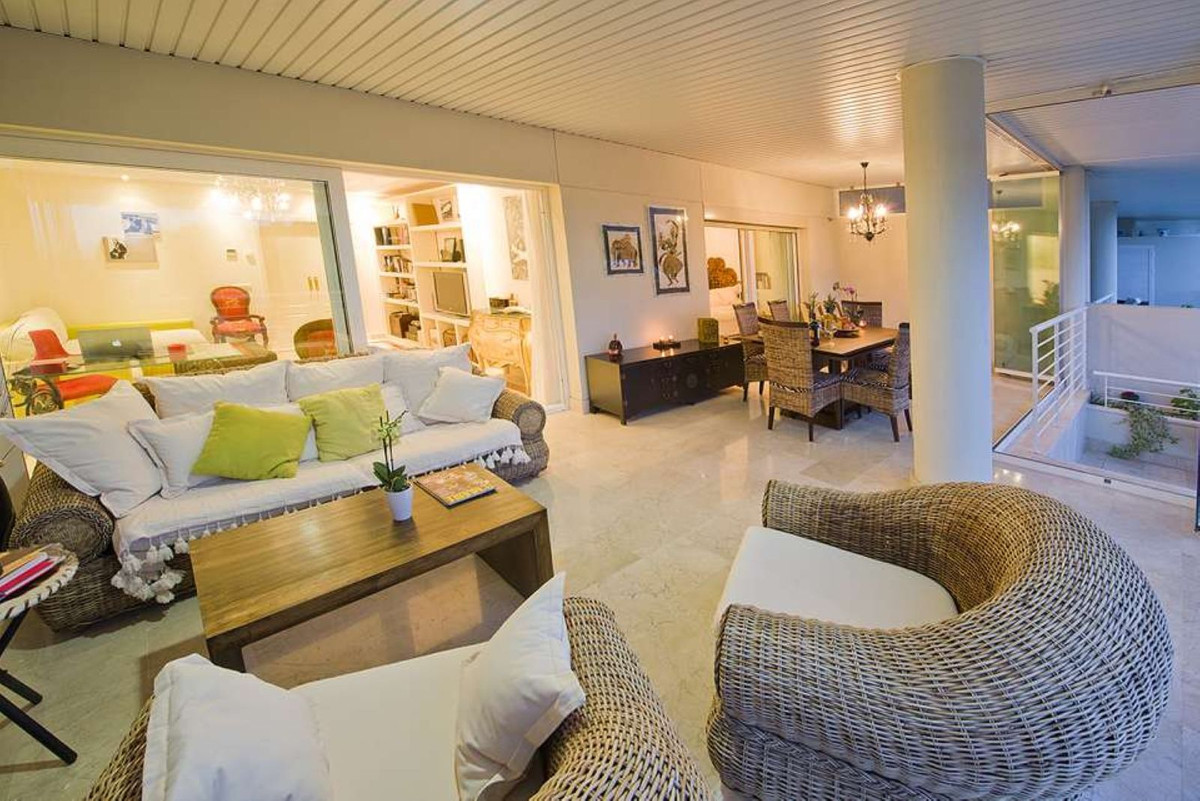 Se vende Apartamento Planta Baja de 2 dormitorios en Costa Del Sol, Málaga, España