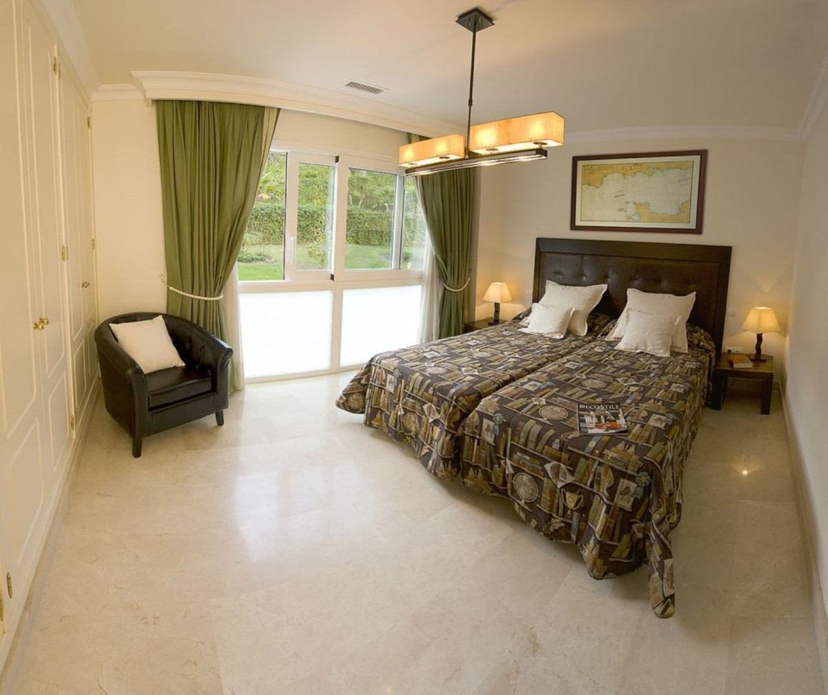 Se vende Apartamento Planta Baja de 2 dormitorios en Costa Del Sol, Málaga, España