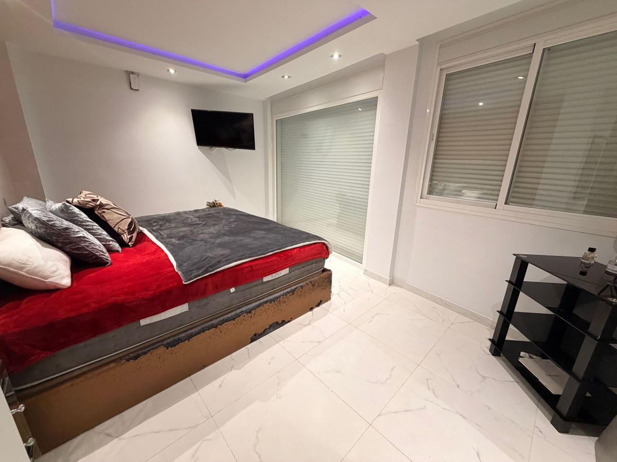 4 Bed Townhouse for sale in Coín Costa Del Sol, Málaga, Spain