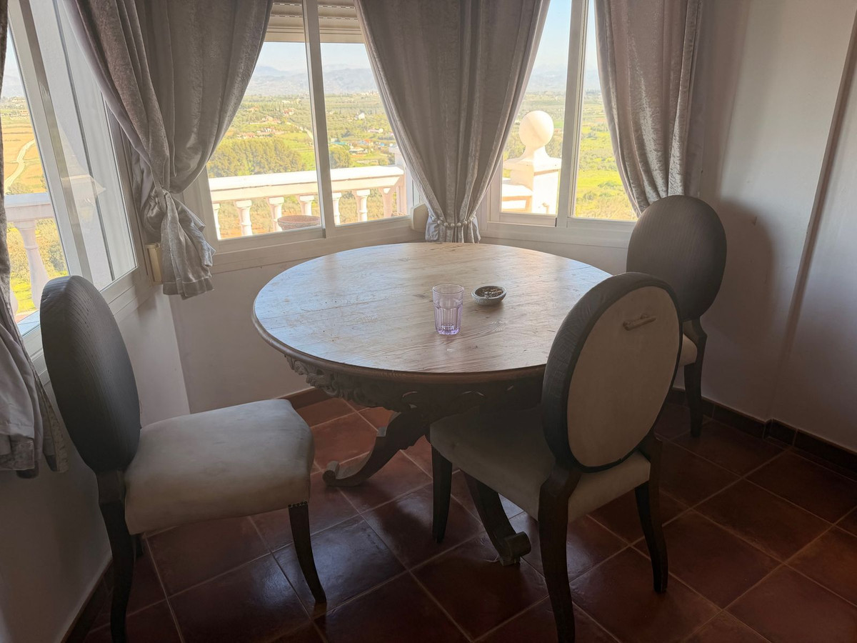 4 Bed Townhouse for sale in Coín Costa Del Sol, Málaga, Spain
