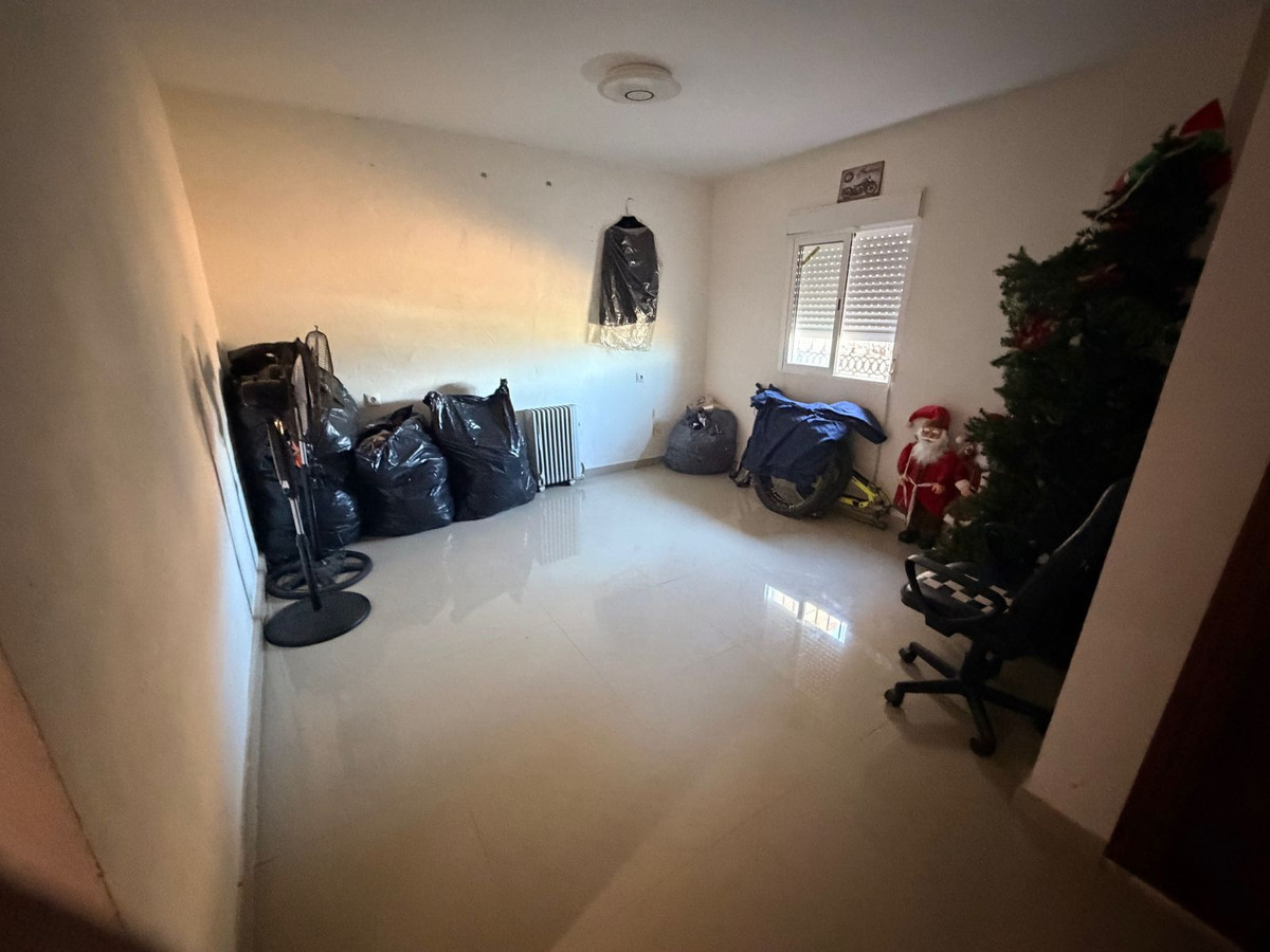4 Bed Townhouse for sale in Coín Costa Del Sol, Málaga, Spain