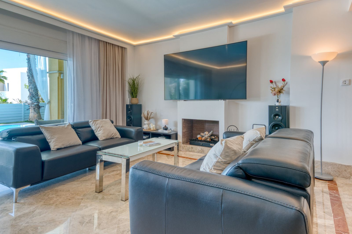 4 Bed Townhouse for sale in Santa Clara Costa Del Sol, Málaga, Spain