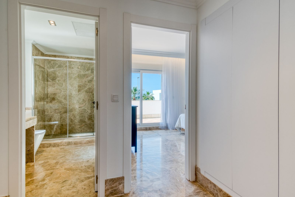 4 Bed Townhouse for sale in Santa Clara Costa Del Sol, Málaga, Spain