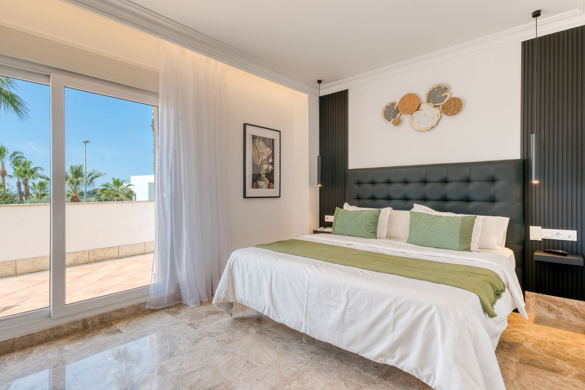 4 Bed Townhouse for sale in Santa Clara Costa Del Sol, Málaga, Spain