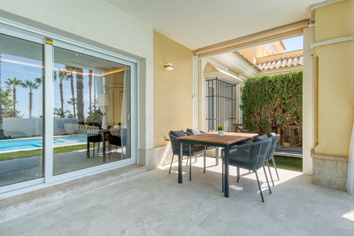 4 Bed Townhouse for sale in Santa Clara Costa Del Sol, Málaga, Spain