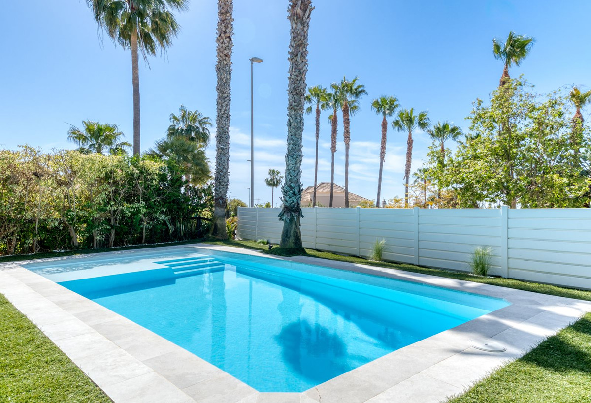 4 Bed Townhouse for sale in Santa Clara Costa Del Sol, Málaga, Spain