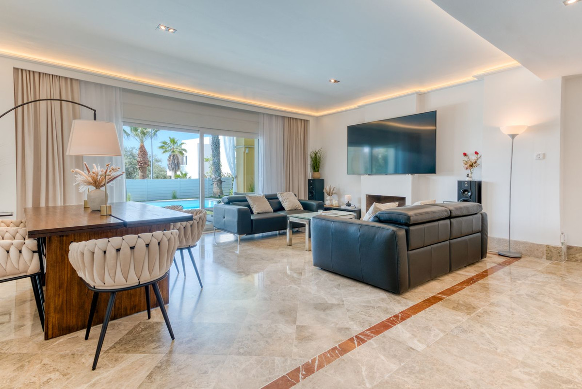 4 Bed Townhouse for sale in Santa Clara Costa Del Sol, Málaga, Spain