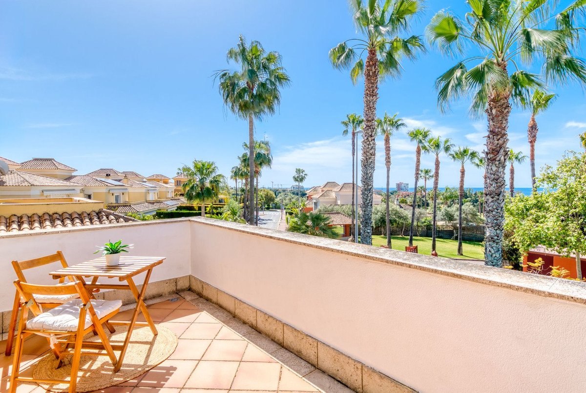 4 Bed Townhouse for sale in Santa Clara Costa Del Sol, Málaga, Spain
