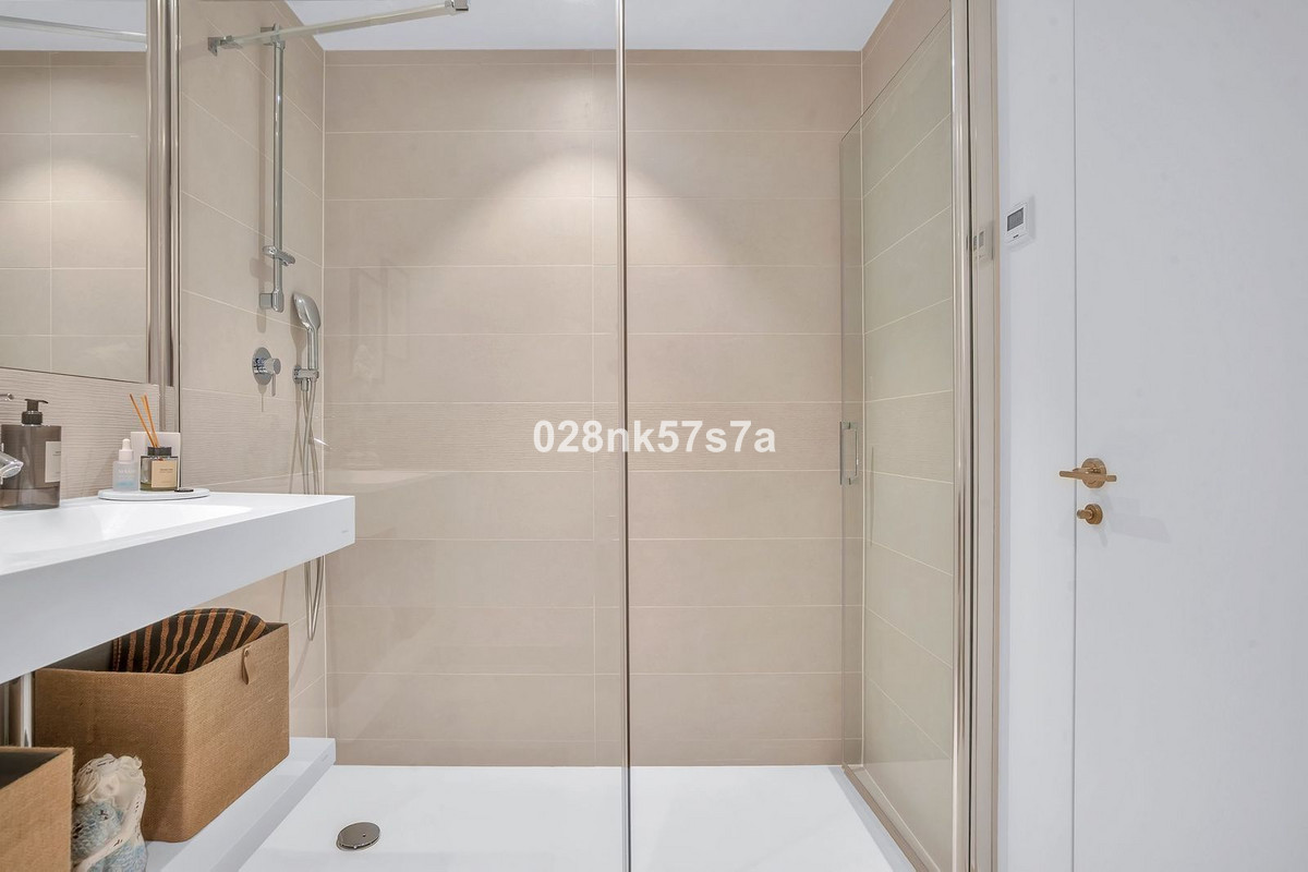 3 Bed Apartment for sale in Fuengirola Costa Del Sol, Málaga, Spain