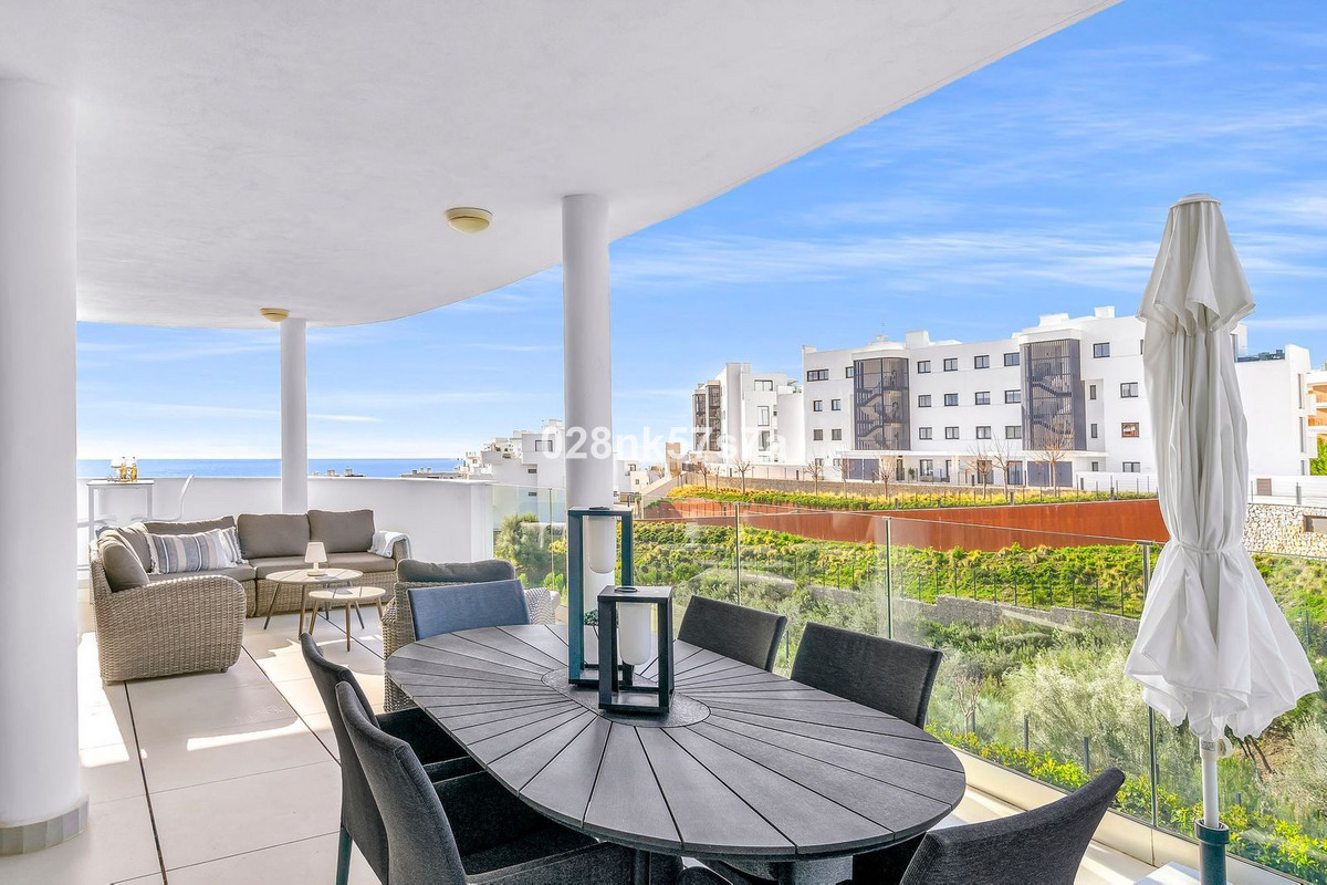 3 Bed Apartment for sale in Fuengirola Costa Del Sol, Málaga, Spain