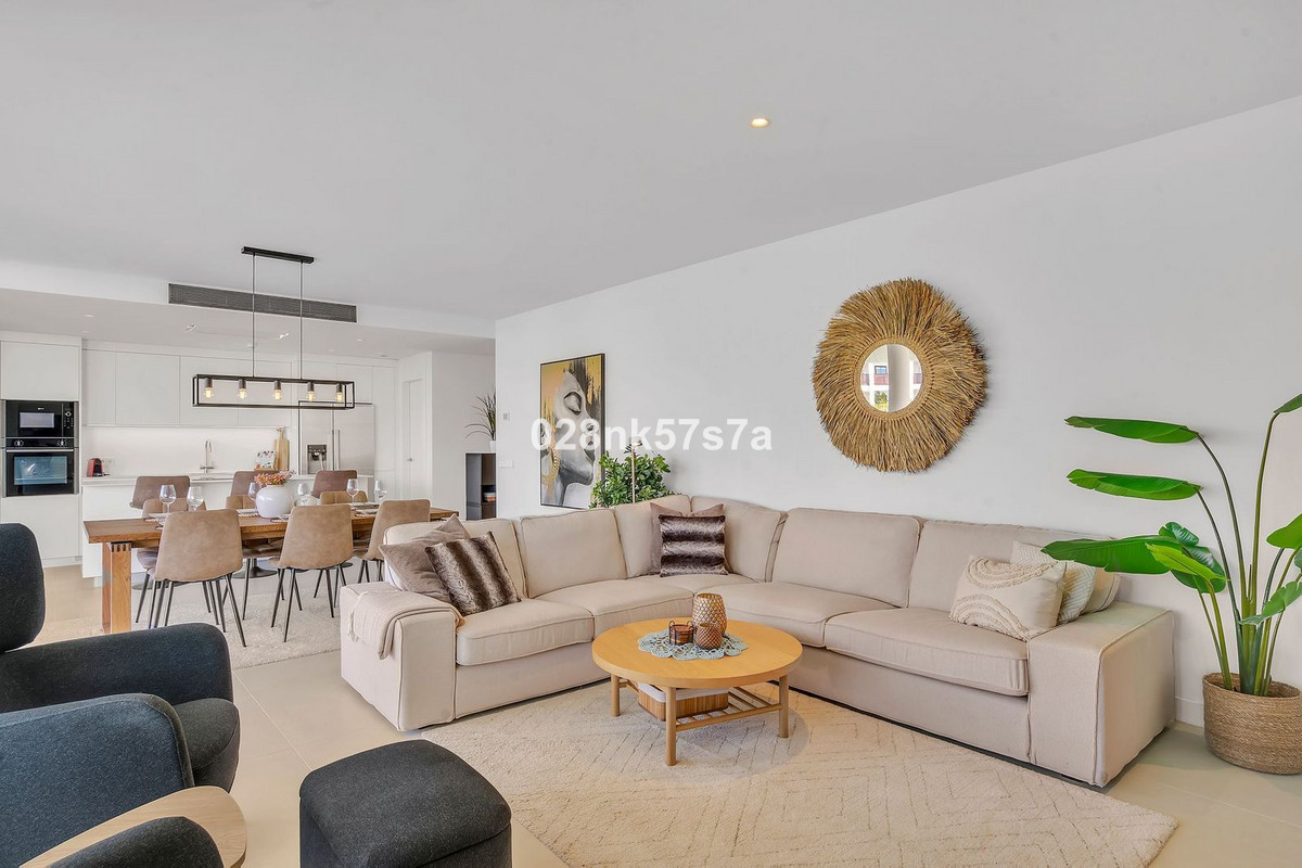 3 Bed Apartment for sale in Fuengirola Costa Del Sol, Málaga, Spain