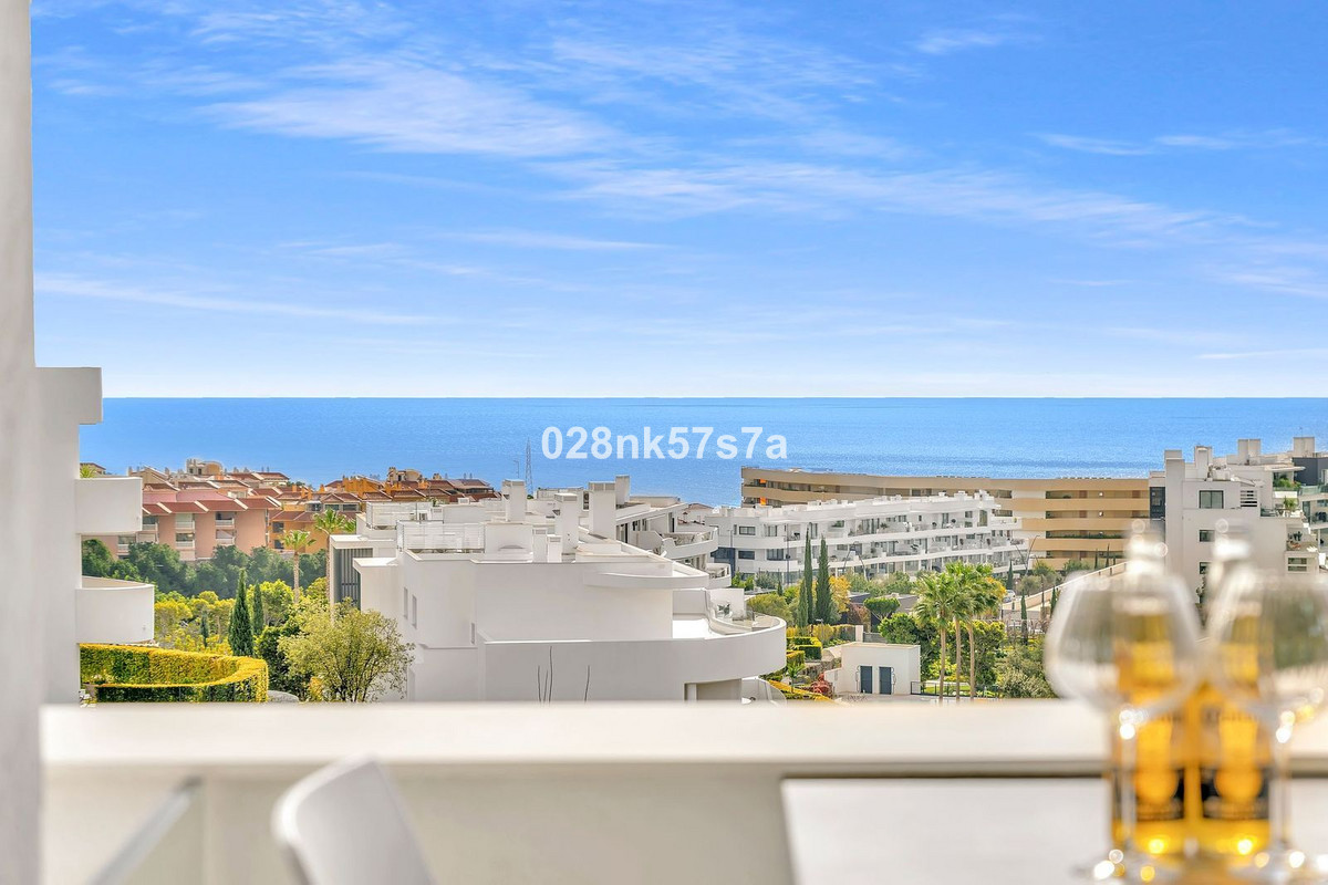 3 Bed Apartment for sale in Fuengirola Costa Del Sol, Málaga, Spain