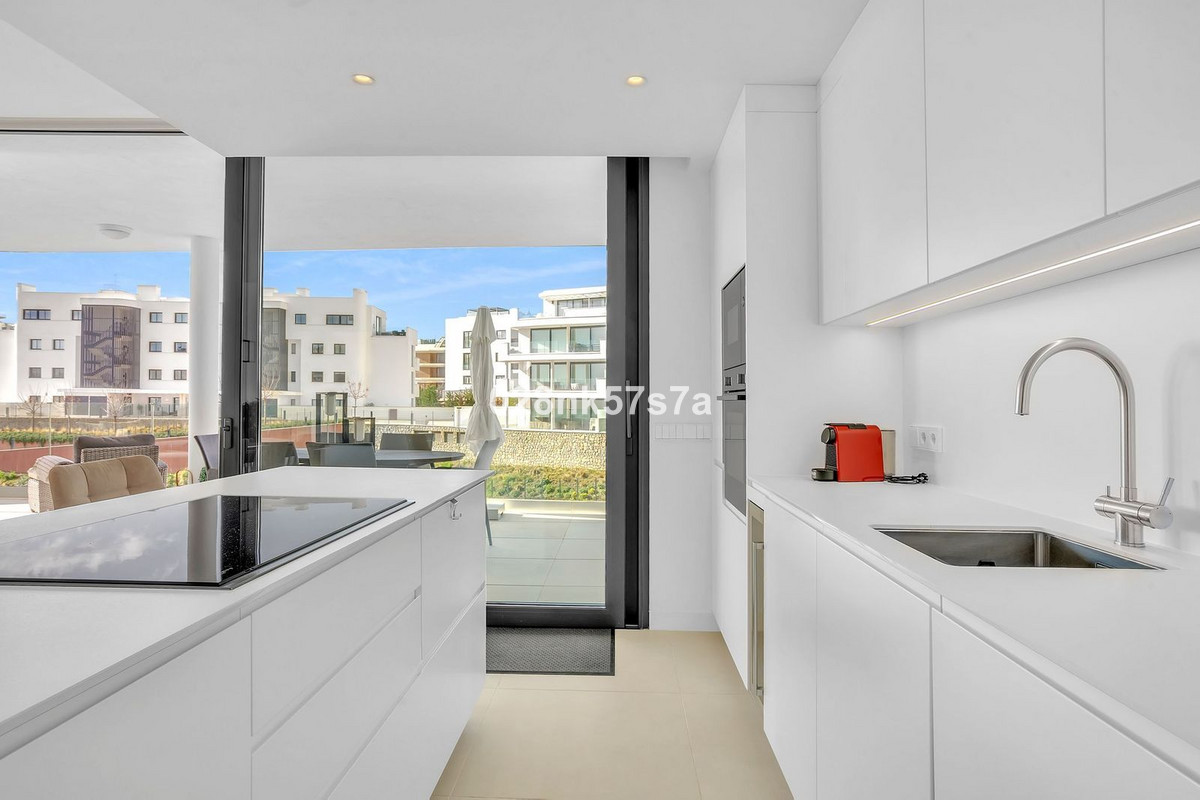 3 Bed Apartment for sale in Fuengirola Costa Del Sol, Málaga, Spain