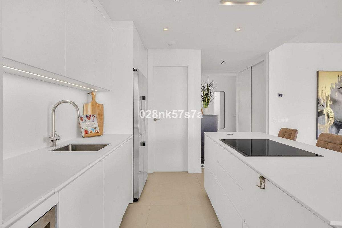 3 Bed Apartment for sale in Fuengirola Costa Del Sol, Málaga, Spain