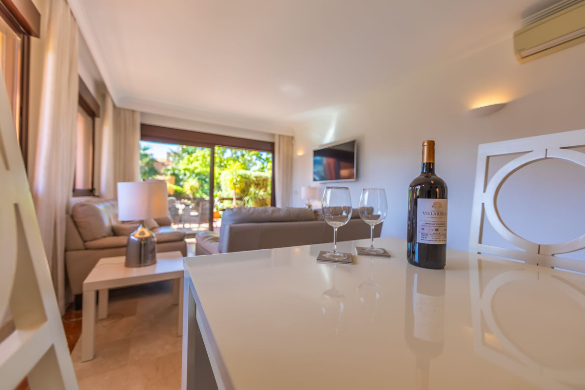 Se vende Apartamento Planta Baja de 2 dormitorios en Costa Del Sol, Málaga, España