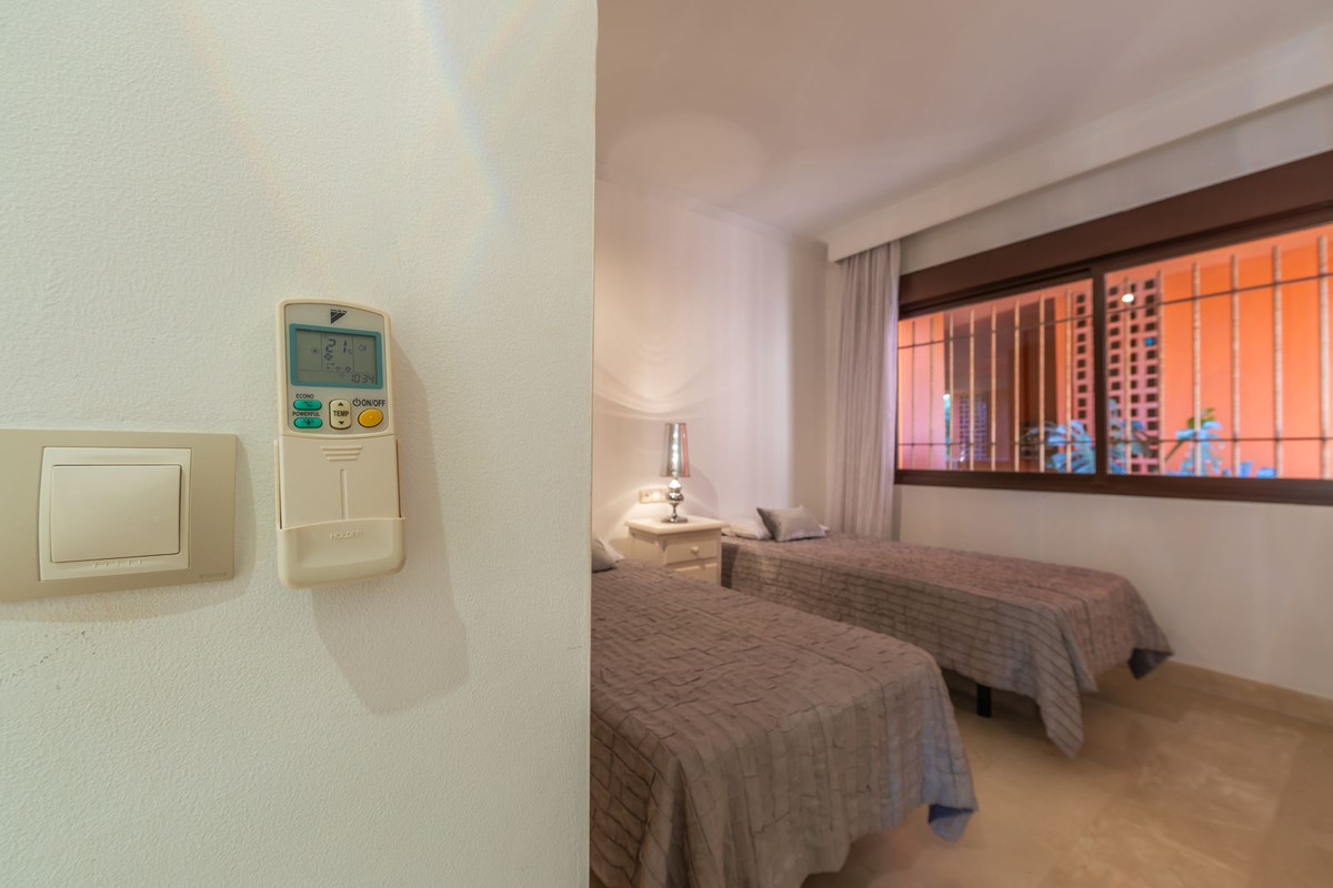 Se vende Apartamento Planta Baja de 2 dormitorios en Costa Del Sol, Málaga, España