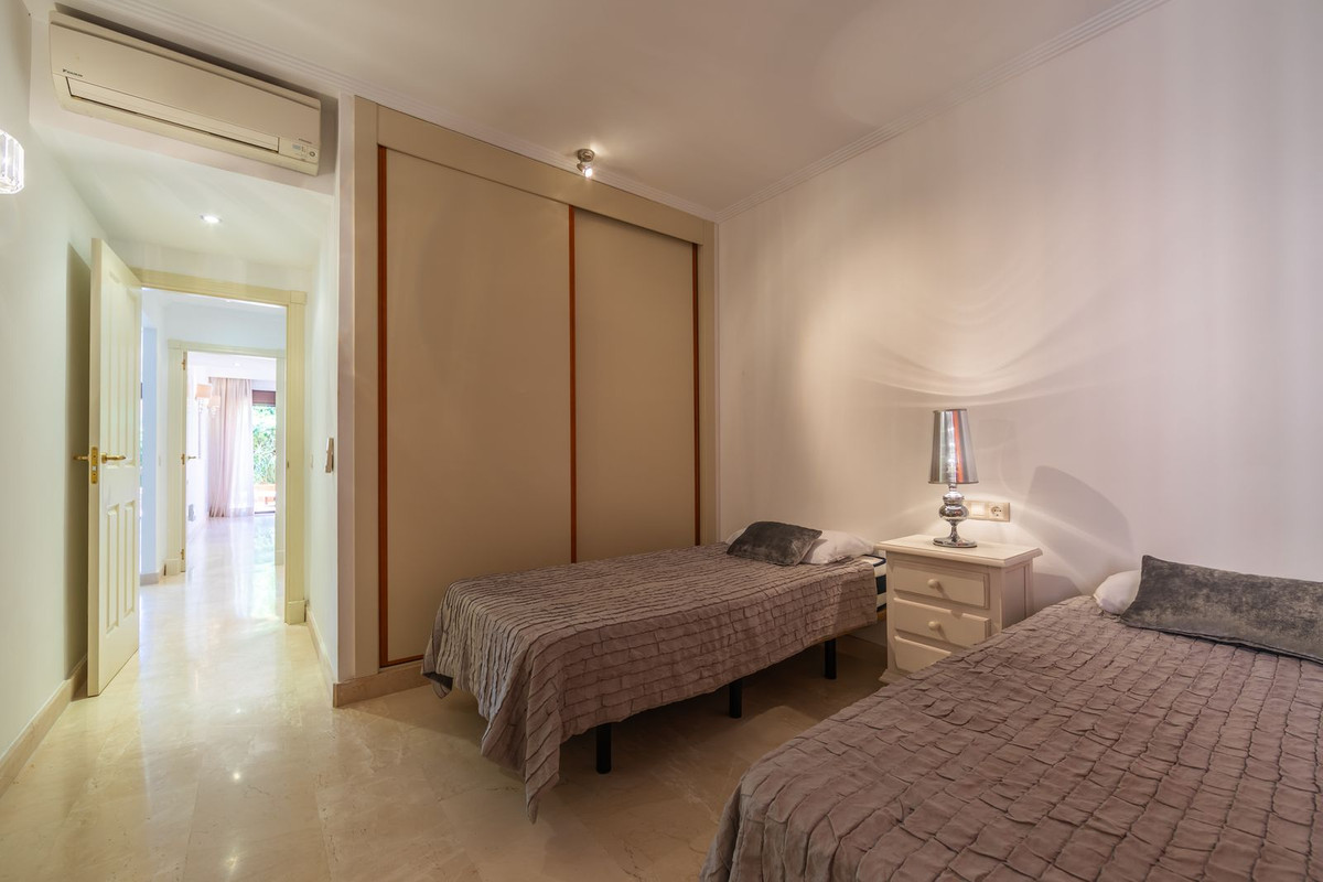 Se vende Apartamento Planta Baja de 2 dormitorios en Costa Del Sol, Málaga, España