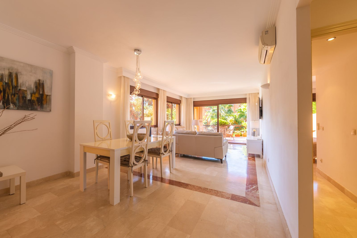 Se vende Apartamento Planta Baja de 2 dormitorios en Costa Del Sol, Málaga, España