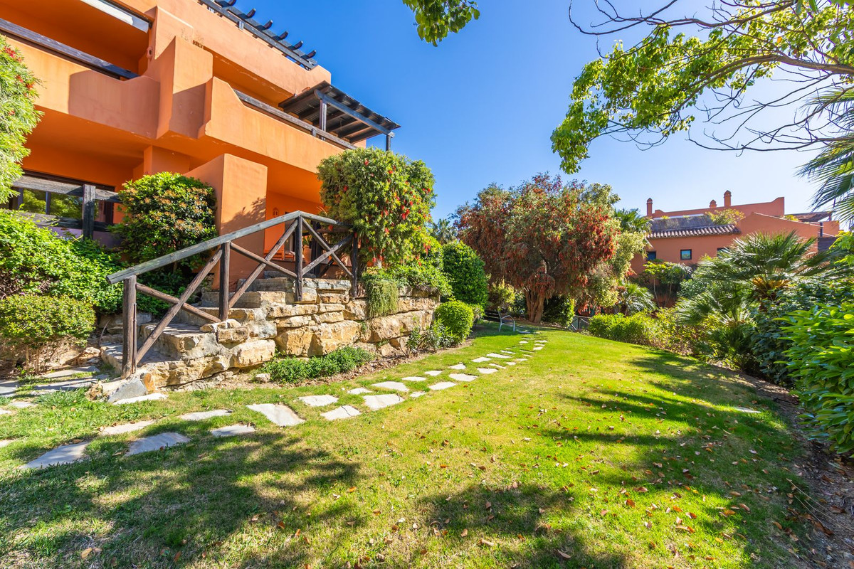 Se vende Apartamento Planta Baja de 2 dormitorios en Costa Del Sol, Málaga, España