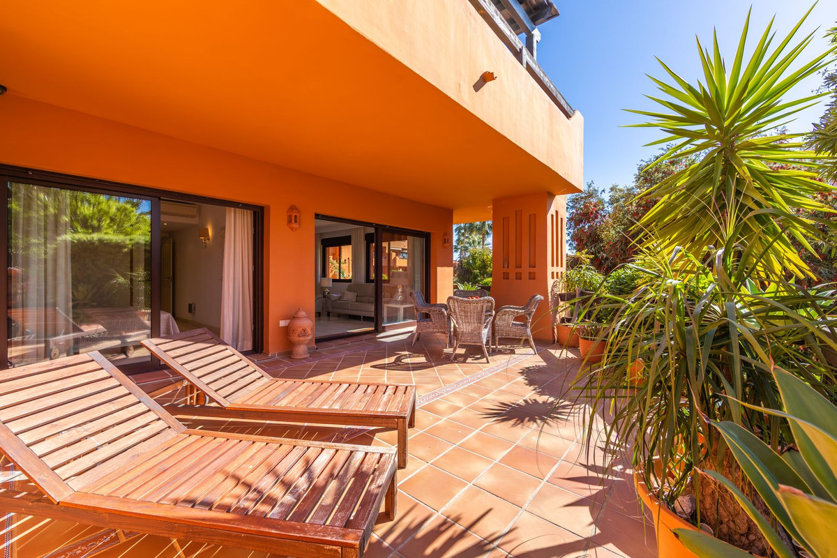 Se vende Apartamento Planta Baja de 2 dormitorios en Costa Del Sol, Málaga, España