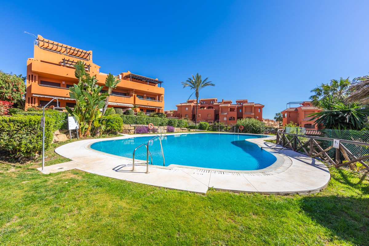 Se vende Apartamento Planta Baja de 2 dormitorios en Costa Del Sol, Málaga, España