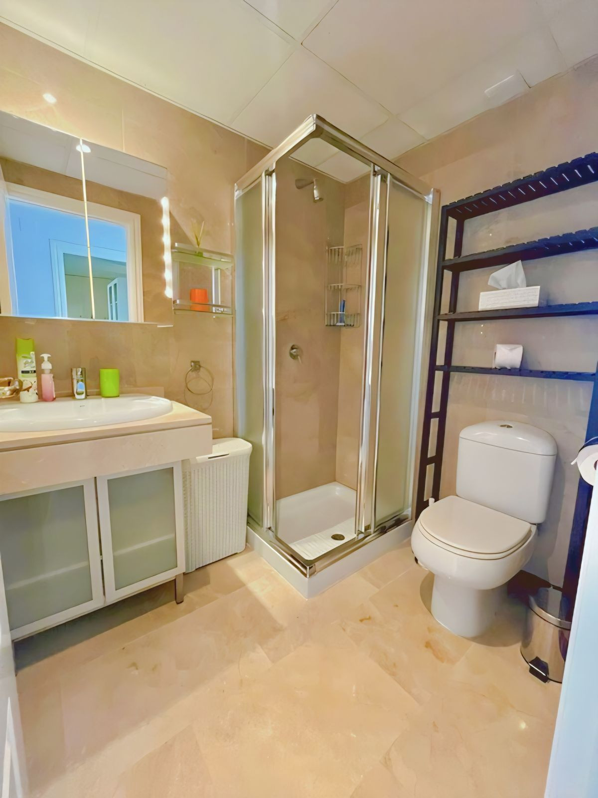 Se vende Apartamento Planta Baja de 2 dormitorios en Costa Del Sol, Málaga, España