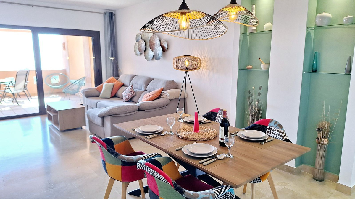 2 Bed Apartment for sale in La Duquesa Costa Del Sol, Málaga, Spain