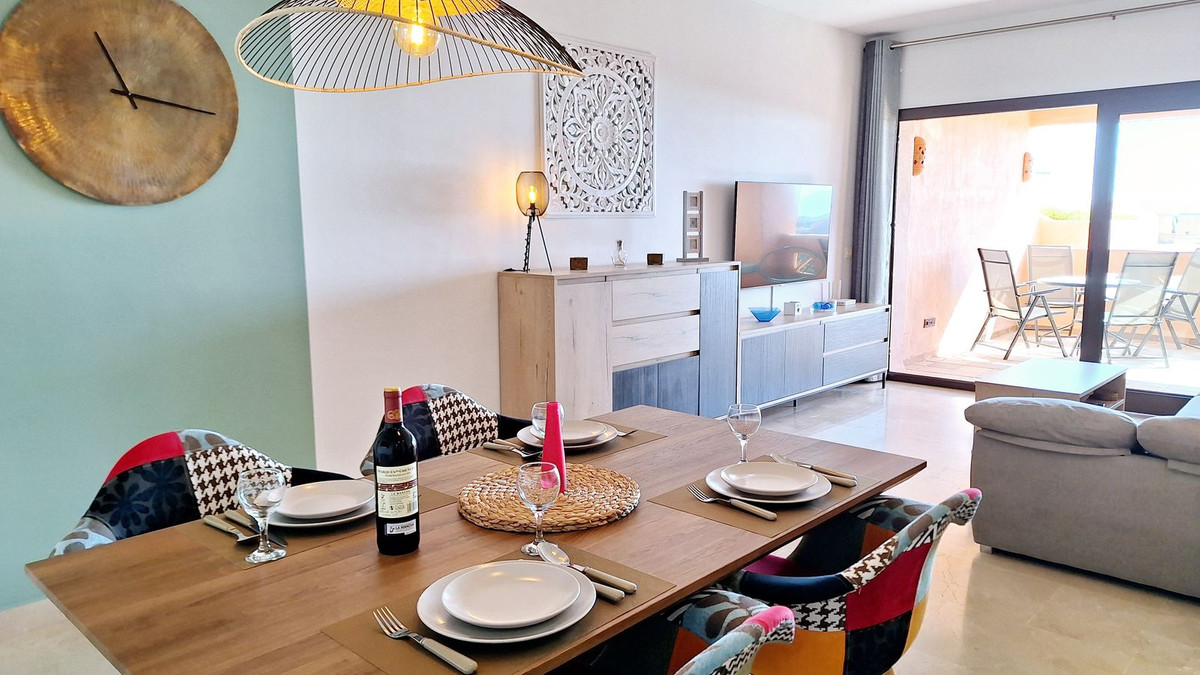 2 Bed Apartment for sale in La Duquesa Costa Del Sol, Málaga, Spain