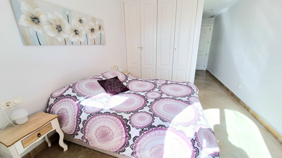 2 Bed Apartment for sale in La Duquesa Costa Del Sol, Málaga, Spain