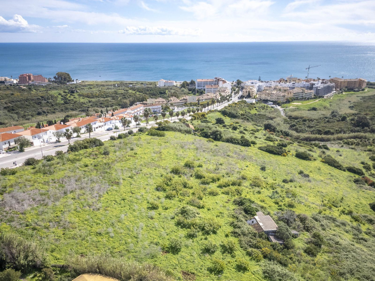 Plots for sale in La Duquesa Costa Del Sol, Málaga, Spain