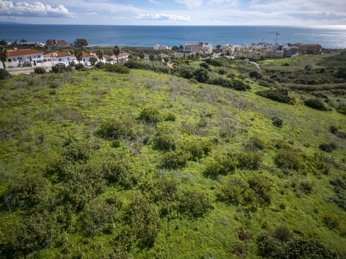 Plots for sale in La Duquesa Costa Del Sol, Málaga, Spain