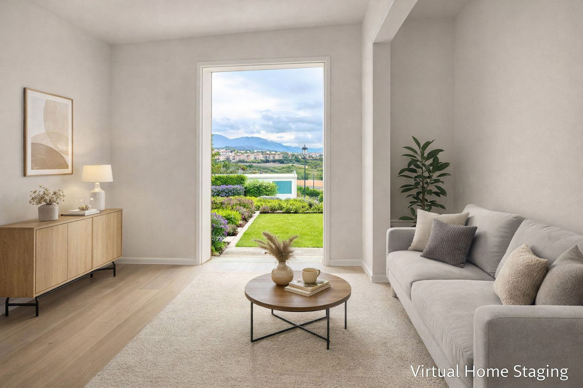 Se vende Pareada de 4 dormitorios en Costa Del Sol, Málaga, España