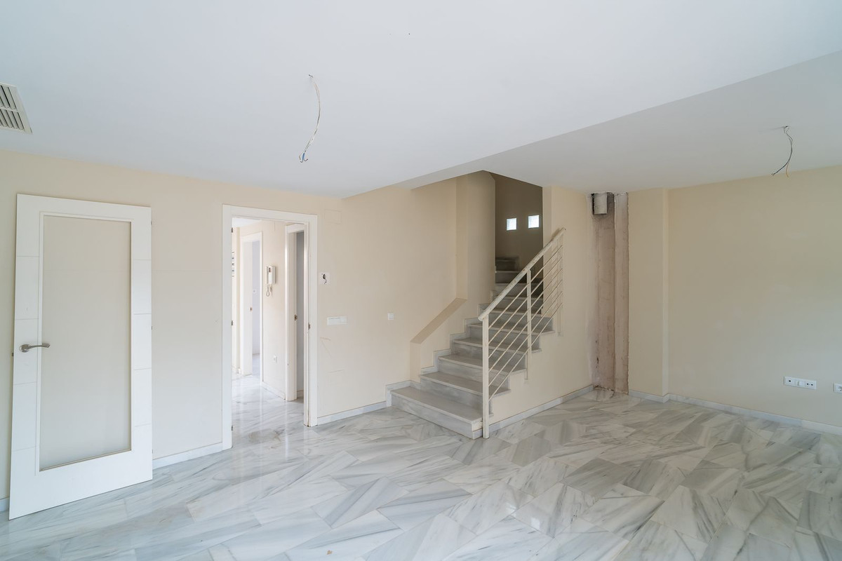 4 Bed Townhouse for sale in Calahonda Costa Del Sol, Málaga, Spain