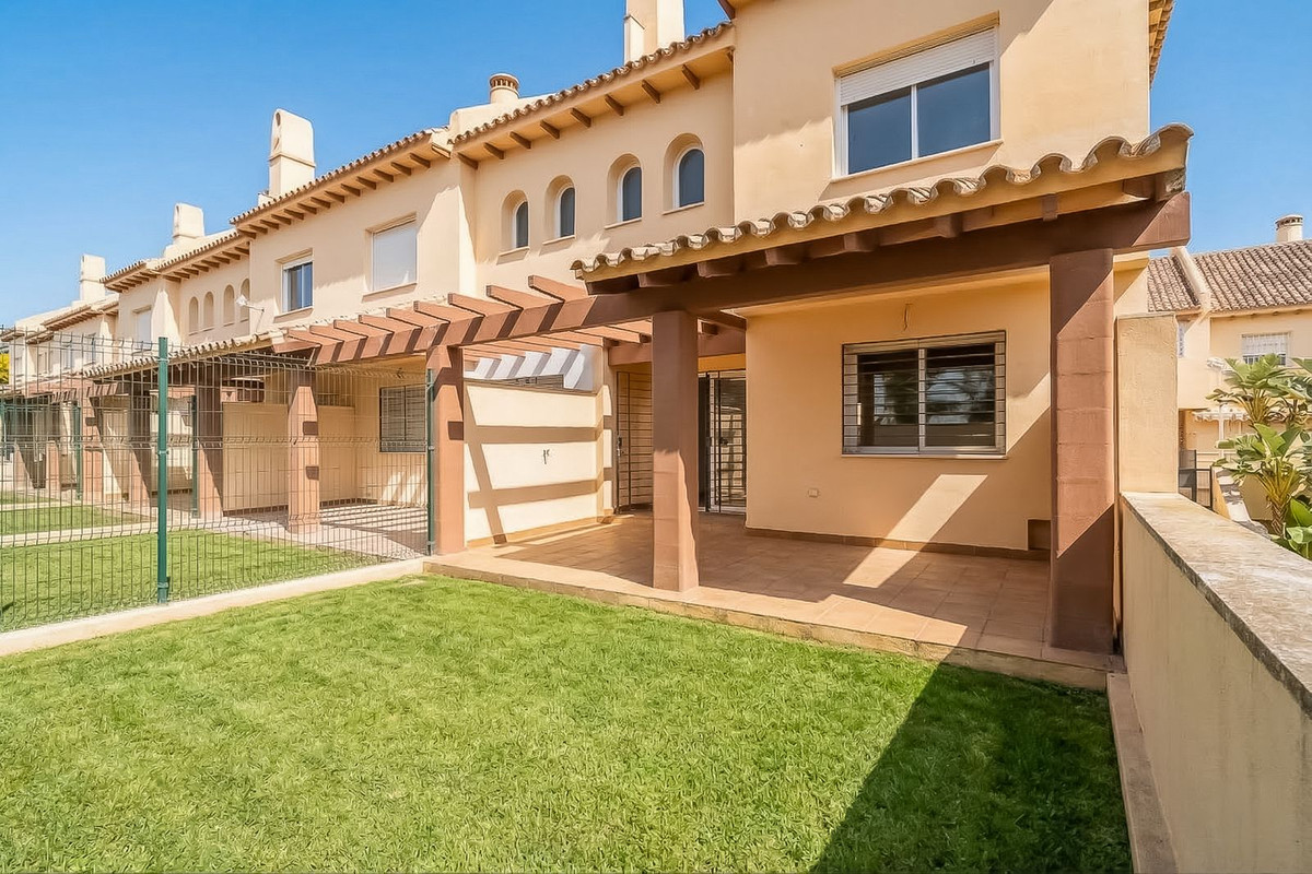 4 Bed Townhouse for sale in Calahonda Costa Del Sol, Málaga, Spain