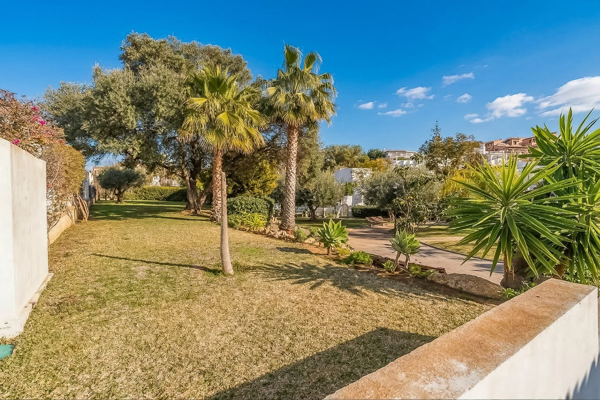 4 Bed Townhouse for sale in Calahonda Costa Del Sol, Málaga, Spain