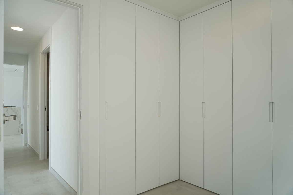 Se vende Apartamento Planta Media de 3 dormitorios en Costa Del Sol, Málaga, España