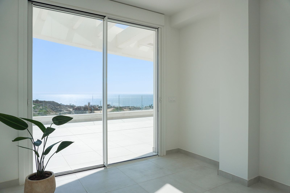 Se vende Apartamento Planta Media de 3 dormitorios en Costa Del Sol, Málaga, España