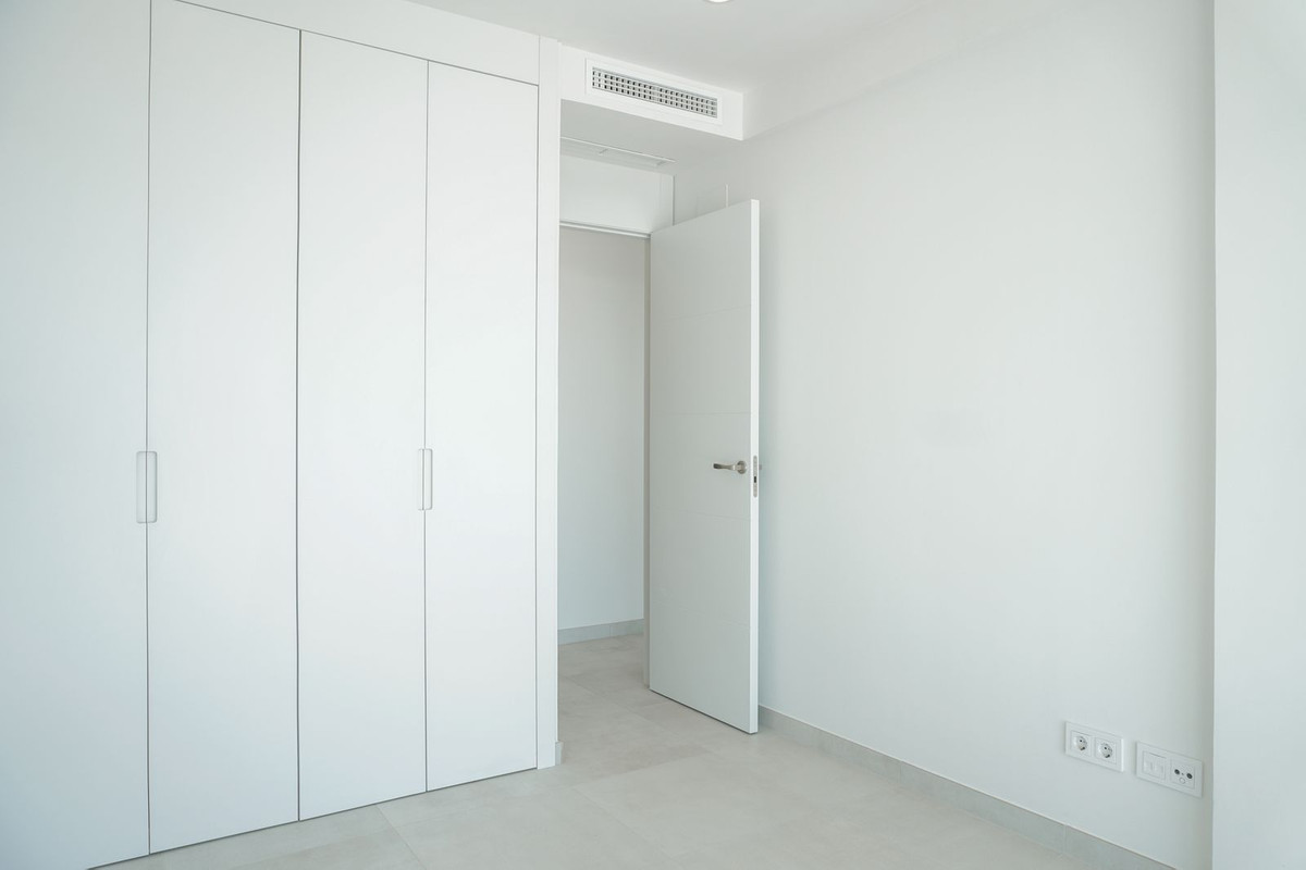 Se vende Apartamento Planta Media de 3 dormitorios en Costa Del Sol, Málaga, España