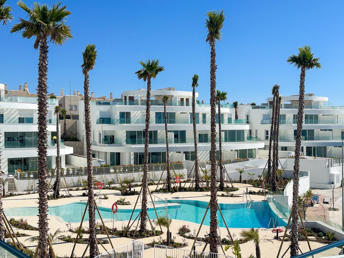 Se vende Apartamento Planta Media de 3 dormitorios en Costa Del Sol, Málaga, España