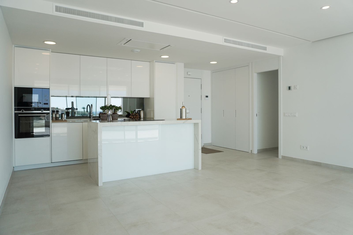 Se vende Apartamento Planta Media de 3 dormitorios en Costa Del Sol, Málaga, España