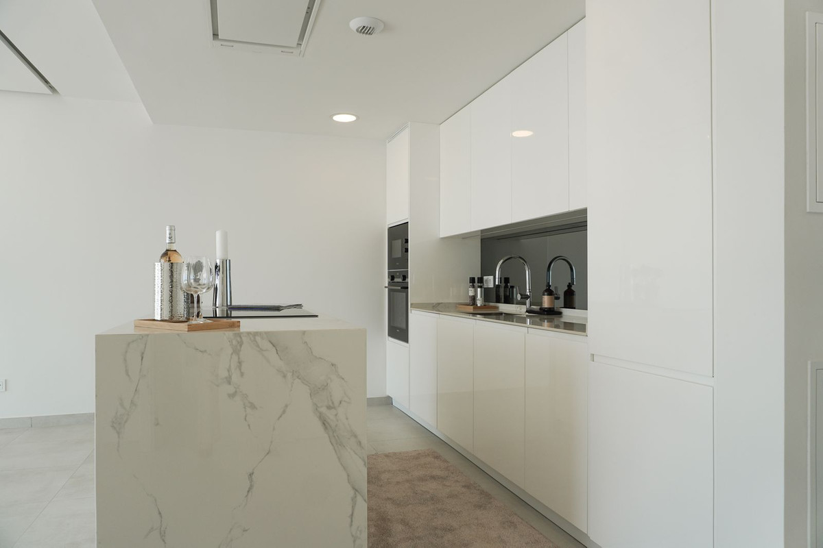Se vende Apartamento Planta Media de 3 dormitorios en Costa Del Sol, Málaga, España