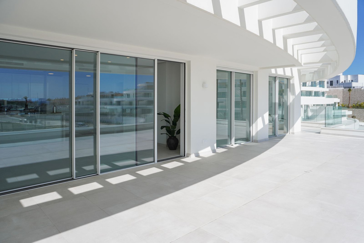Se vende Apartamento Planta Media de 3 dormitorios en Costa Del Sol, Málaga, España