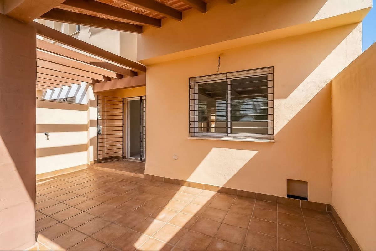 4 Bed Townhouse for sale in Calahonda Costa Del Sol, Málaga, Spain