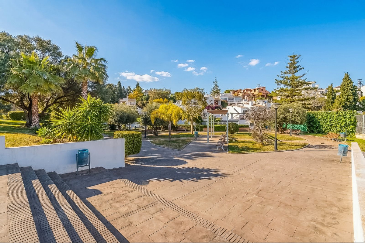 4 Bed Townhouse for sale in Calahonda Costa Del Sol, Málaga, Spain