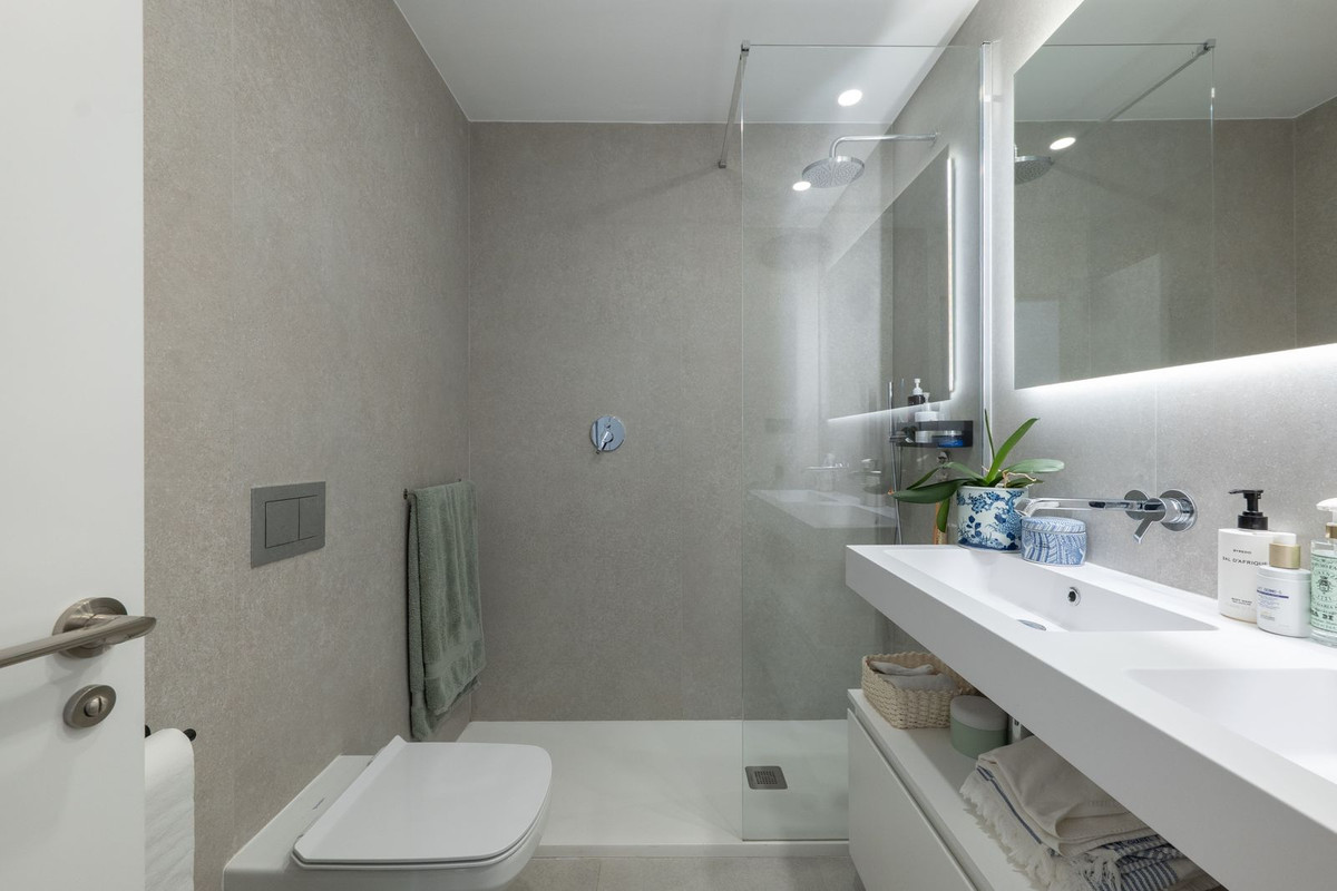 2 Bed Apartment for sale in Altos De Los Monteros Costa Del Sol, Málaga, Spain