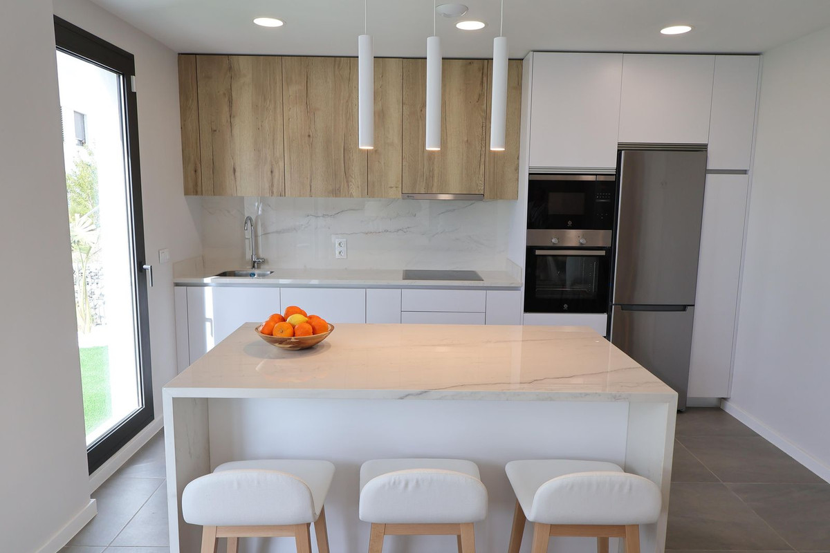 Se vende Pareada de 3 dormitorios en Costa Del Sol, Málaga, España
