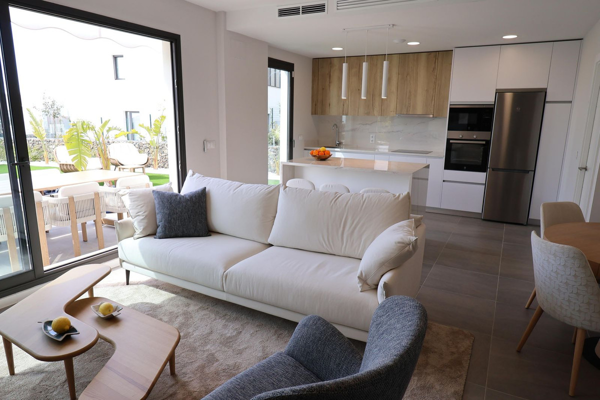 Se vende Pareada de 3 dormitorios en Costa Del Sol, Málaga, España
