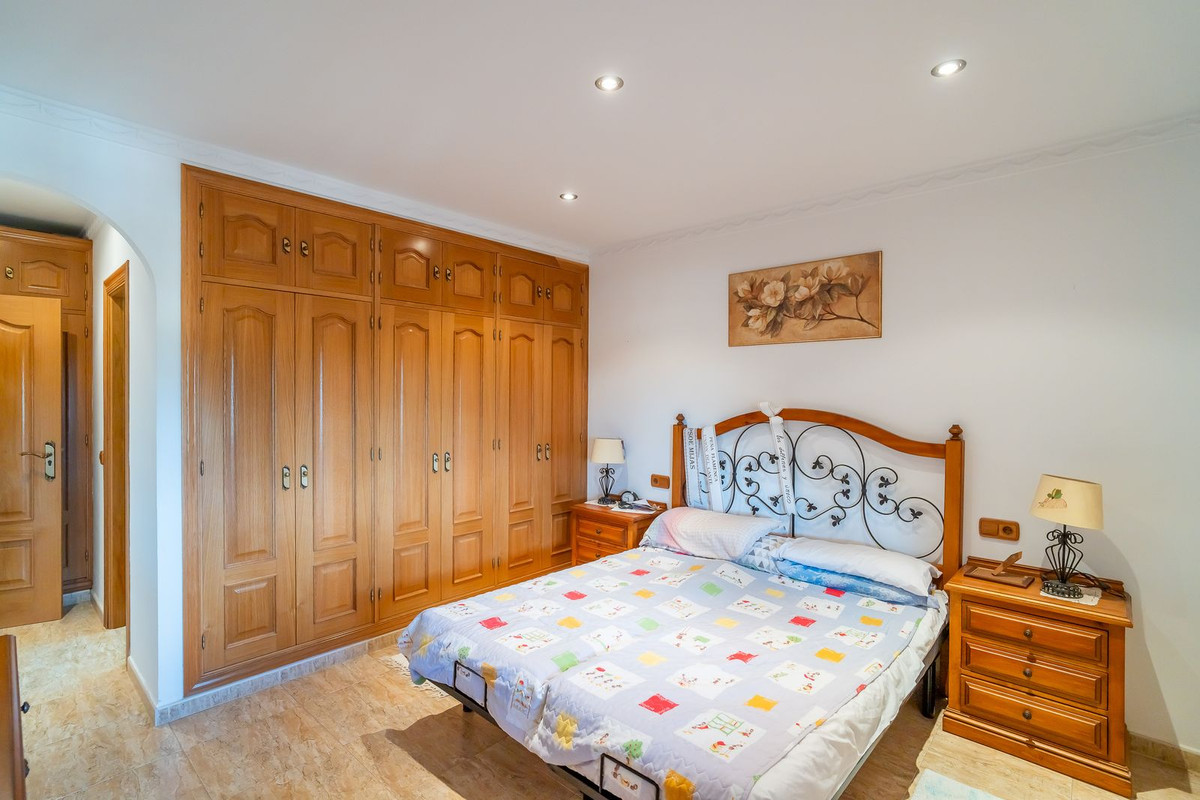 Se vende Villa - Chalet de 5 dormitorios en Costa Del Sol, Málaga, España
